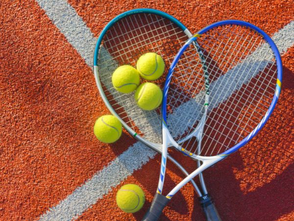 Najlepsze marki do tenisa dla początkujących i ekspertów