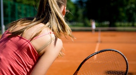Jak gra w tenisa może uczynić cię szczęśliwszym